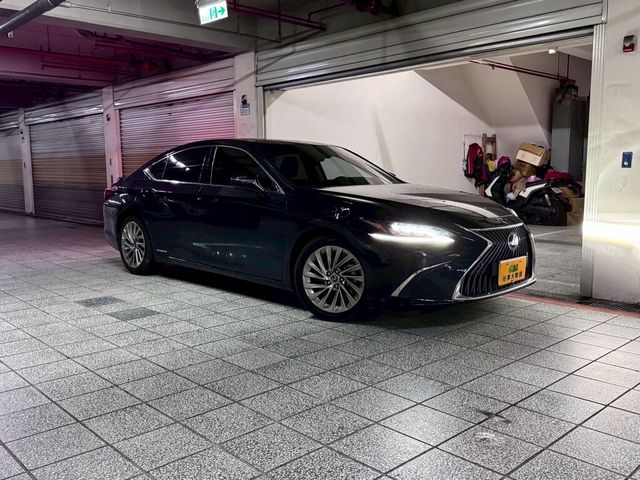 LEXUS凌志 ES300H  第1張相片