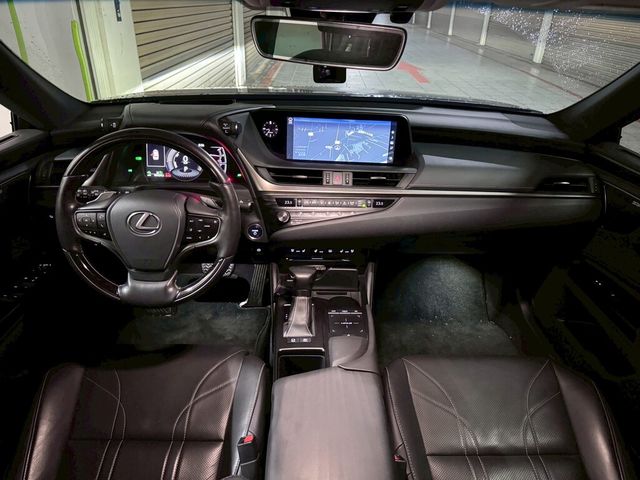 LEXUS凌志 ES300H  第6張相片