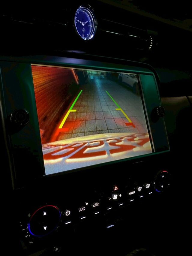 MASERATI瑪莎拉蒂 QUATTROPORTE  第9張相片