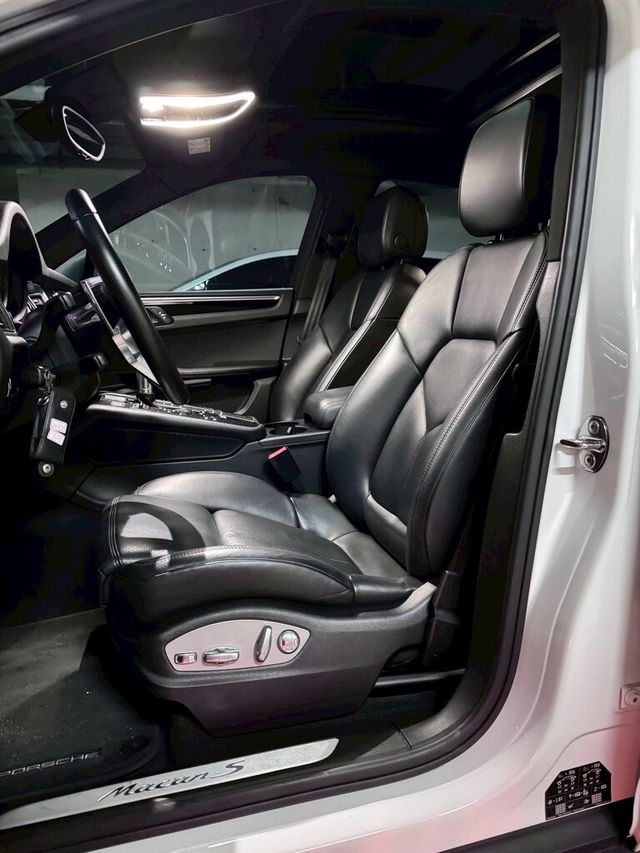 PORSCHE保時捷 MACAN S  第7張相片