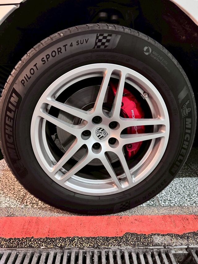 PORSCHE保時捷 MACAN S  第13張相片