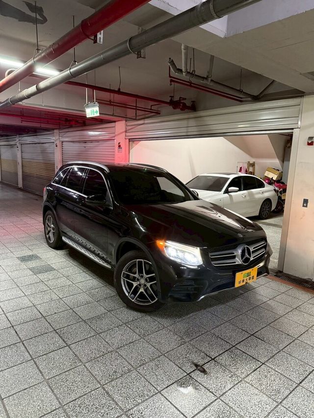 M-BENZ賓士 GLC300  第2張相片