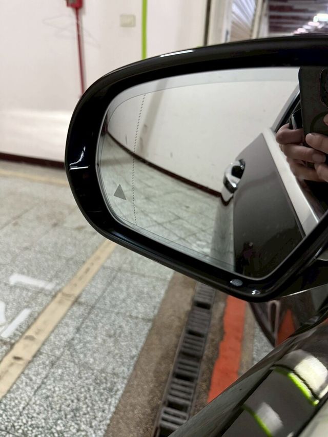 M-BENZ賓士 E300  第17張相片