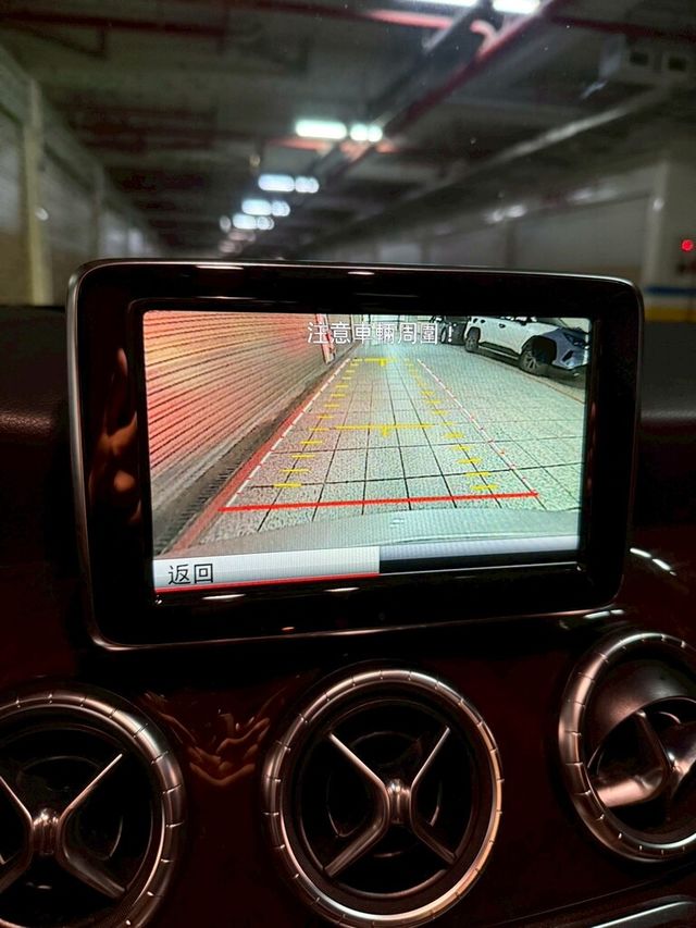 M-BENZ賓士 CLA250  第10張相片