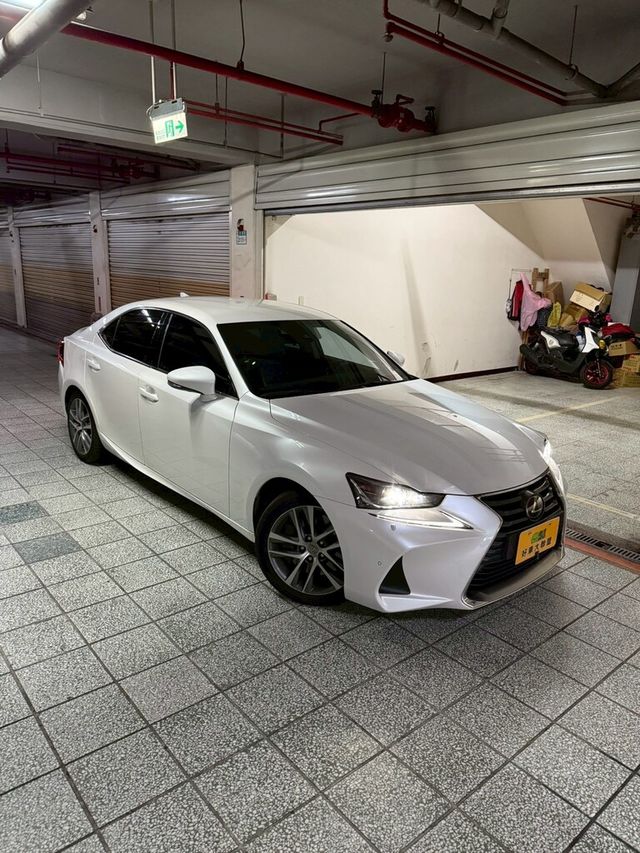 LEXUS凌志 IS 300  第2張相片