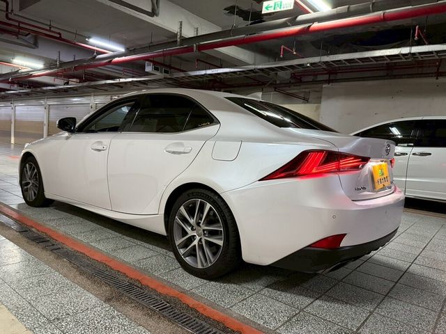 LEXUS凌志 IS 300  第5張相片
