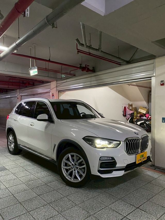 BMW寶馬 X5 XDRIVE25D  第2張相片