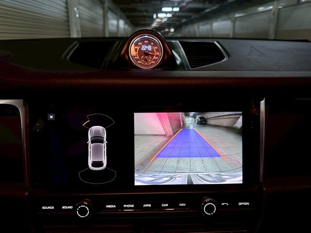 PORSCHE保時捷 MACAN  第16張相片