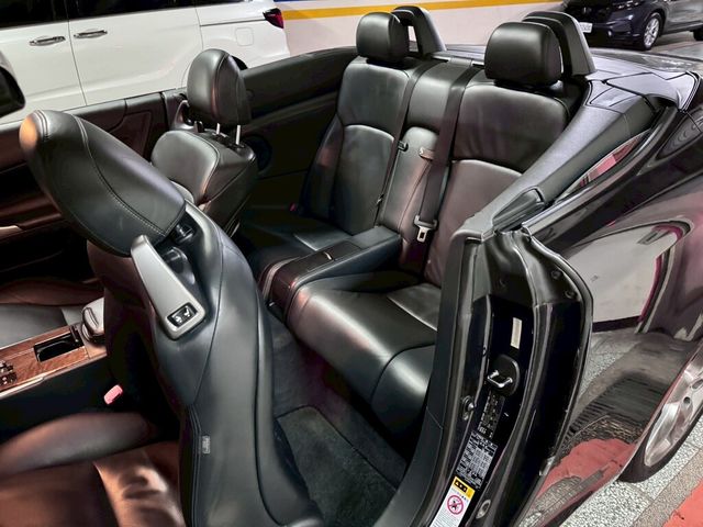 LEXUS凌志 IS250c  第13張相片