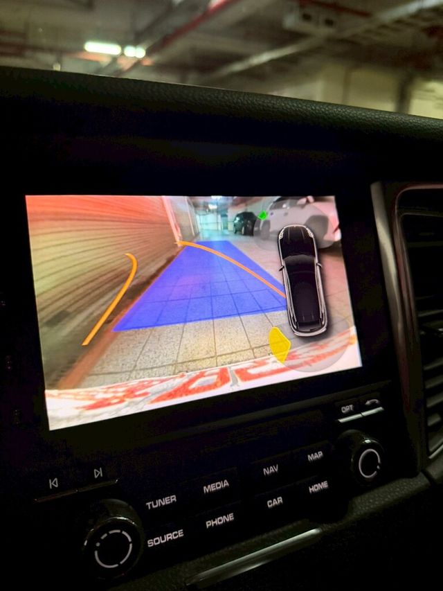 PORSCHE保時捷 MACAN  第12張相片