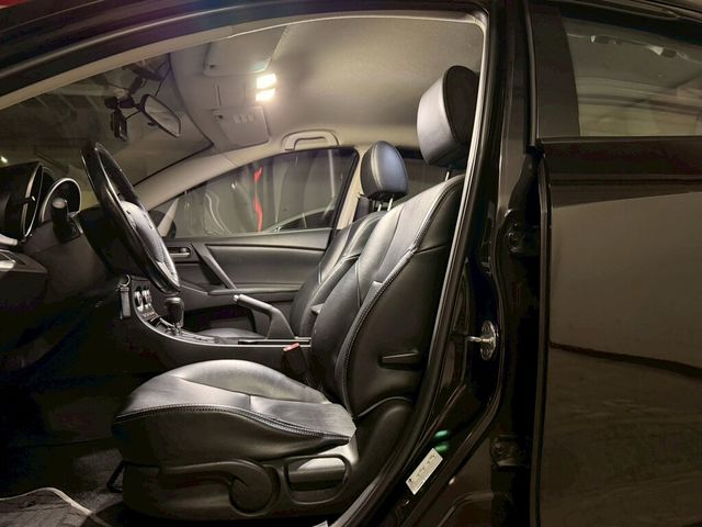 MAZDA馬自達 MAZDA 3  第7張相片