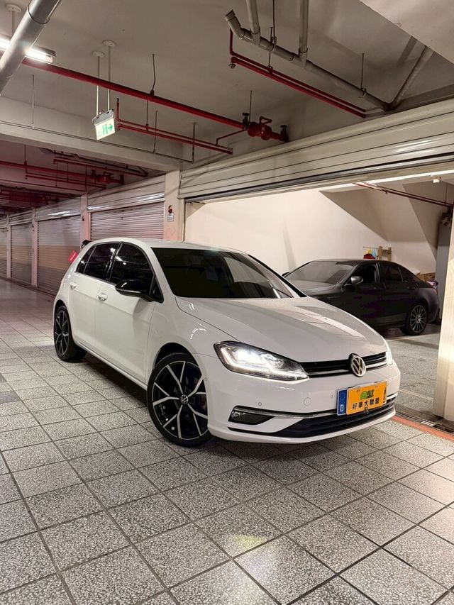 VOLKSWAGEN福斯 GOLF  第2張相片