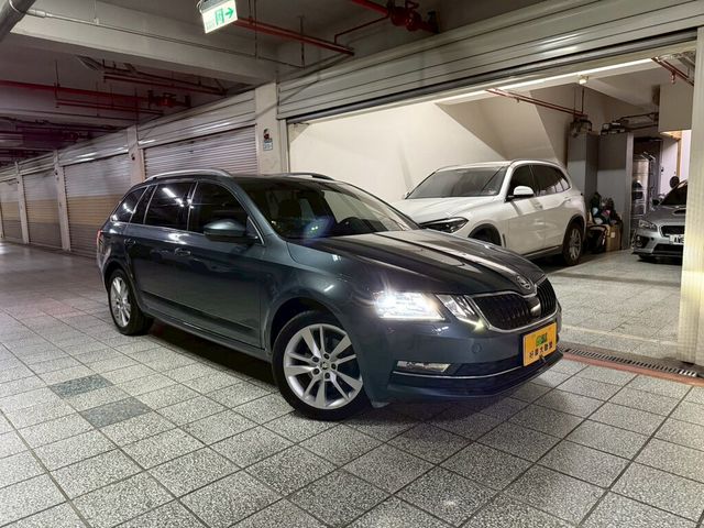 SKODA司科達 OCTAVIA COMBI  第1張相片