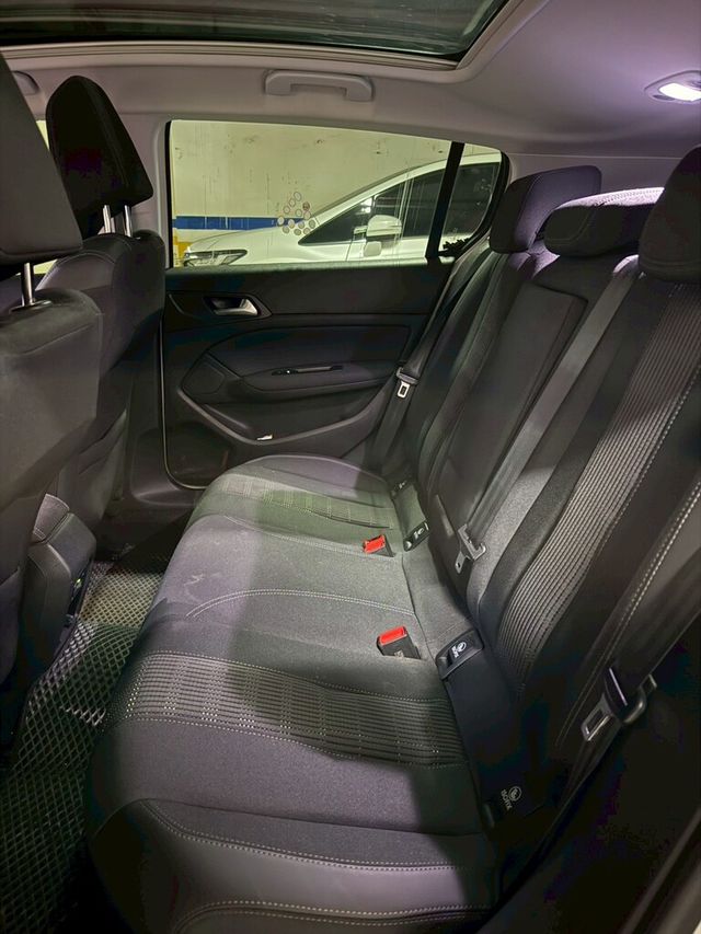 PEUGEOT寶獅 308  第8張相片