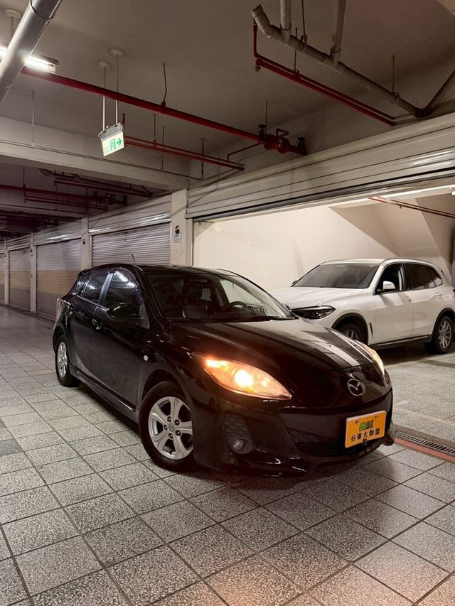 MAZDA馬自達 MAZDA 3  第2張相片