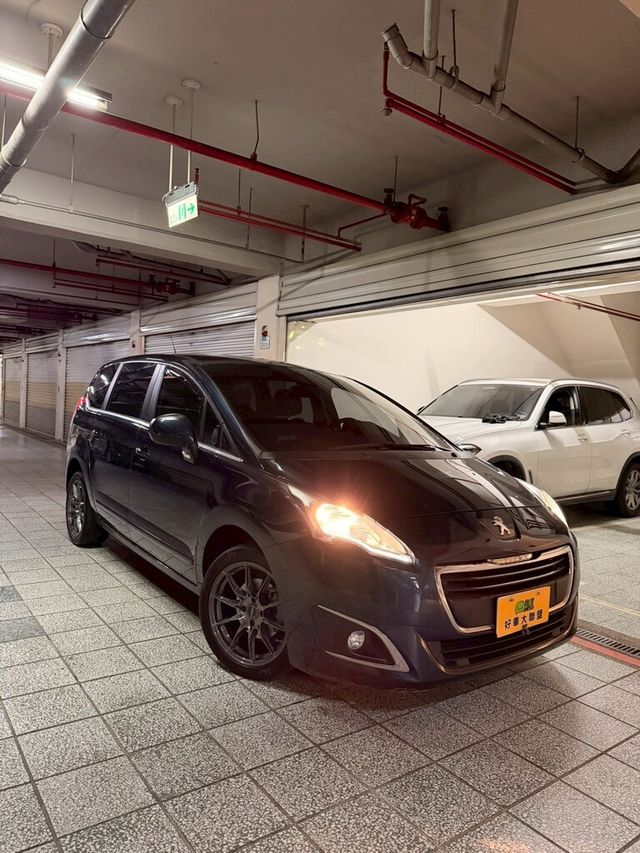 PEUGEOT寶獅 5008  第2張相片