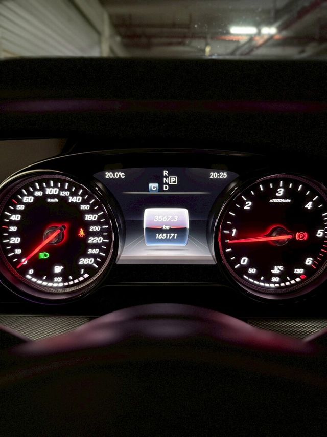 M-BENZ賓士 E220D  第11張相片