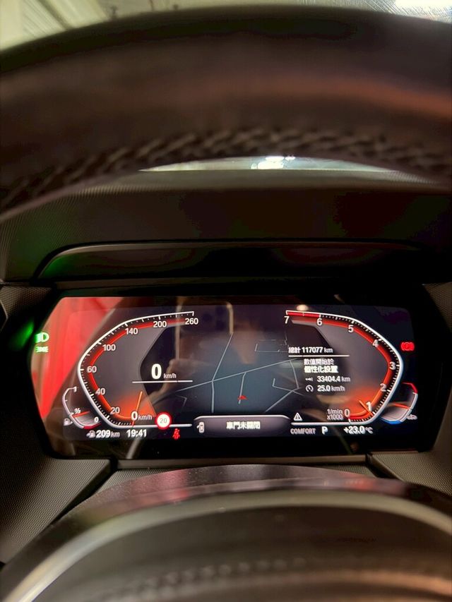 BMW寶馬 218I M SPORT  第13張相片