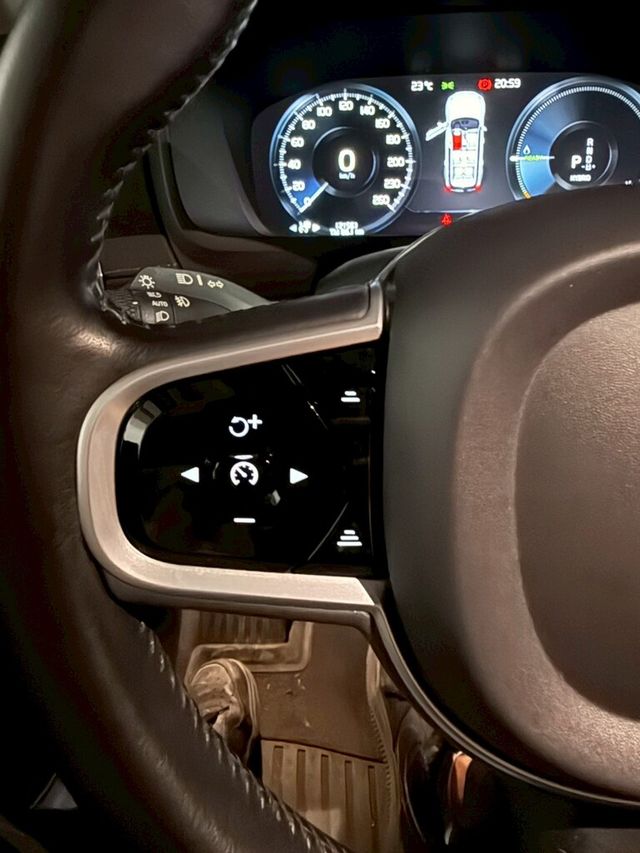 VOLVO富豪 XC90  第13張相片