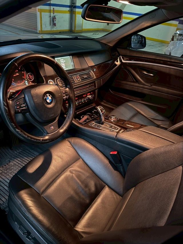 BMW寶馬 520D  第6張相片