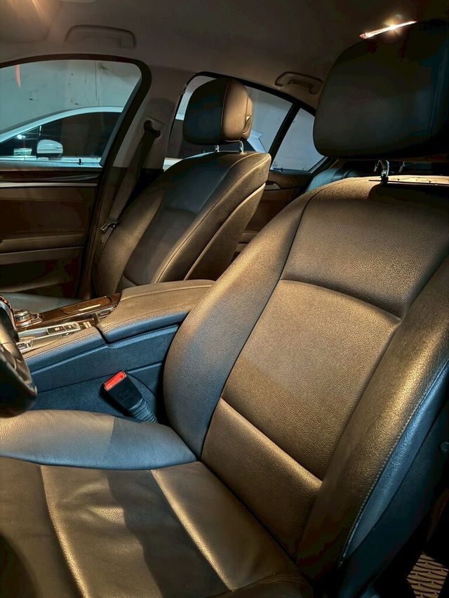 BMW寶馬 520D  第7張相片