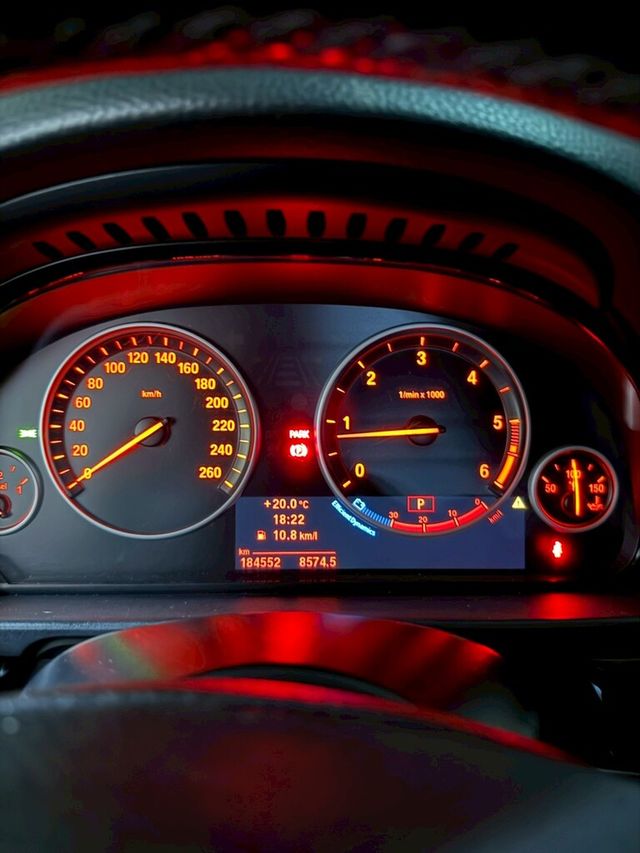 BMW寶馬 520D  第9張相片