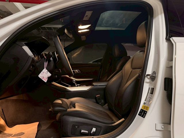 BMW寶馬 330I  第6張相片