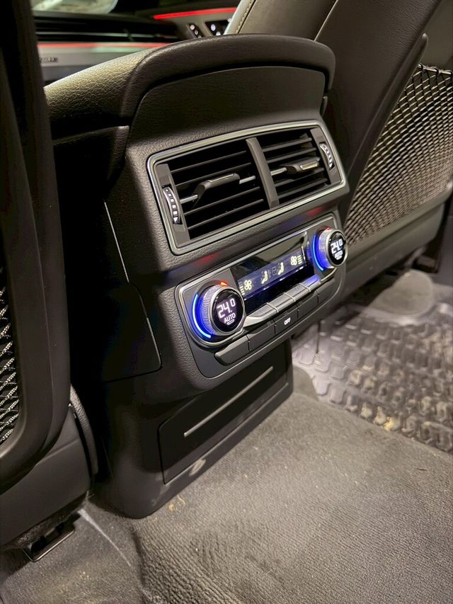 AUDI奧迪 Q7  第17張相片