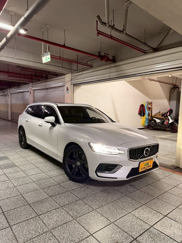 VOLVO富豪 V60  第2張相片