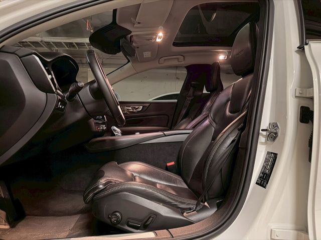 VOLVO富豪 V60  第6張相片