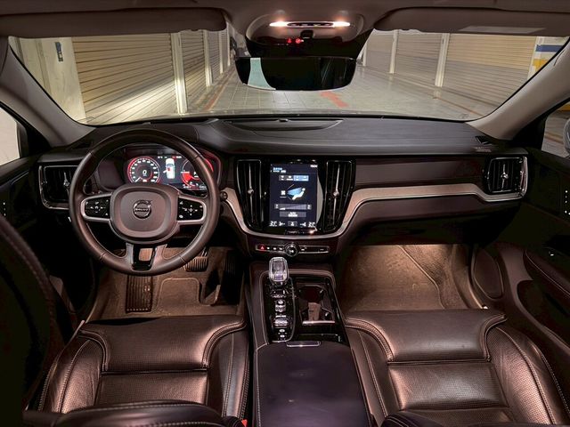 VOLVO富豪 V60  第8張相片