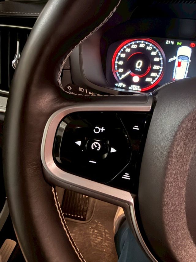 VOLVO富豪 V60  第16張相片