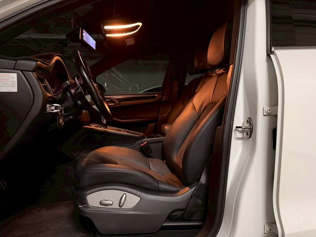PORSCHE保時捷 MACAN S  第6張相片