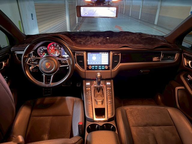 PORSCHE保時捷 MACAN S  第8張相片