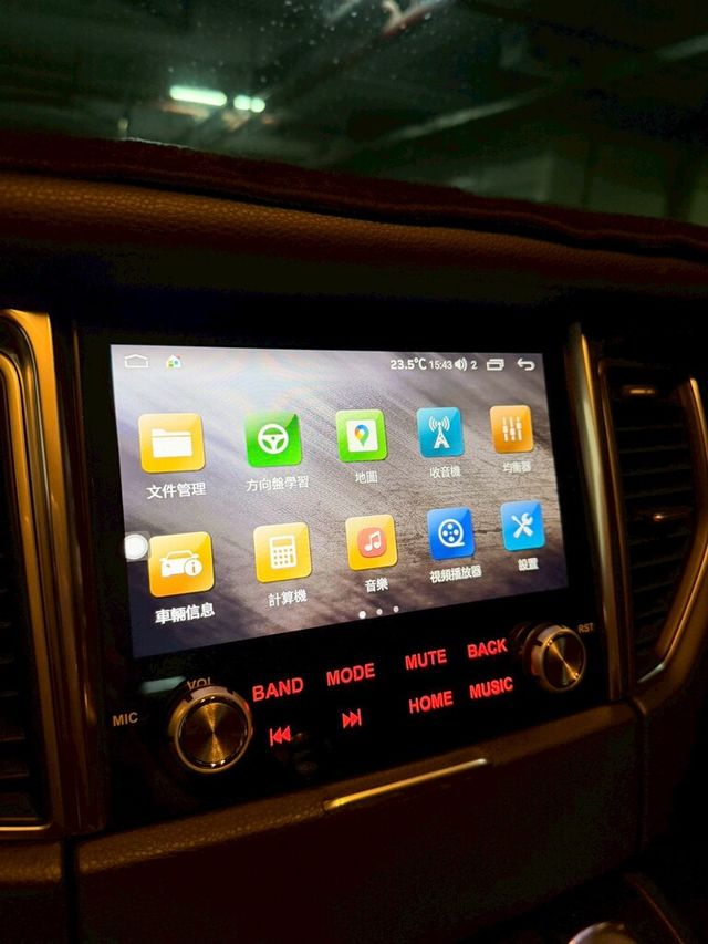 PORSCHE保時捷 MACAN S  第10張相片