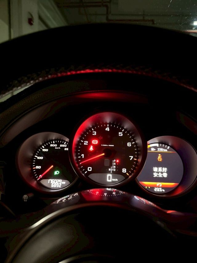 PORSCHE保時捷 MACAN S  第11張相片