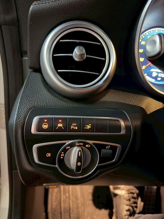 M-BENZ賓士 C43  第11張相片