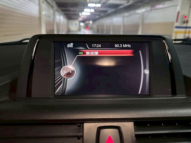 BMW寶馬 120I  第9張相片