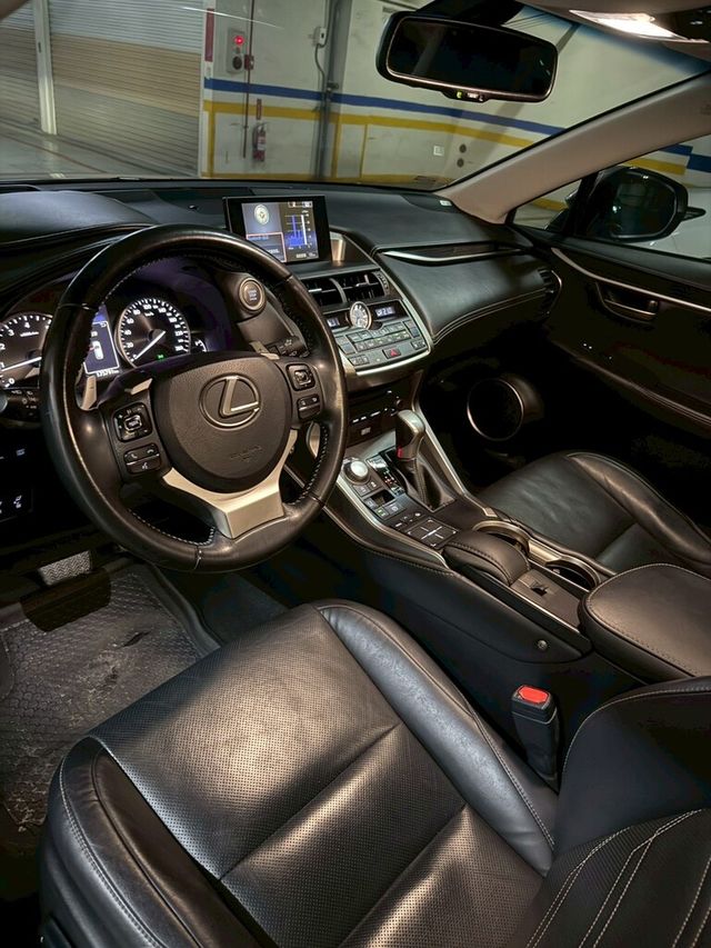 LEXUS凌志 NX200T  第7張相片