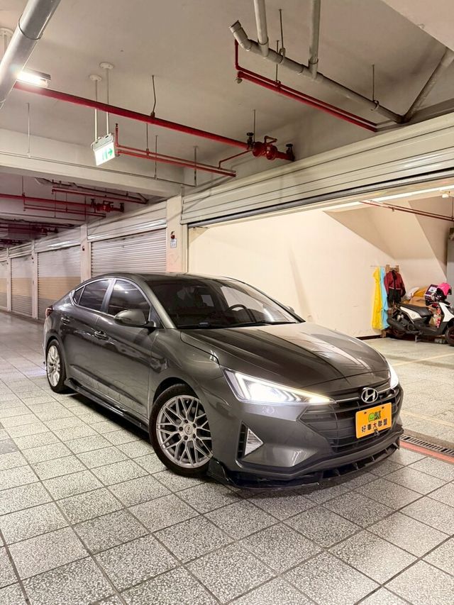 HYUNDAI現代 ELANTRA  第2張相片