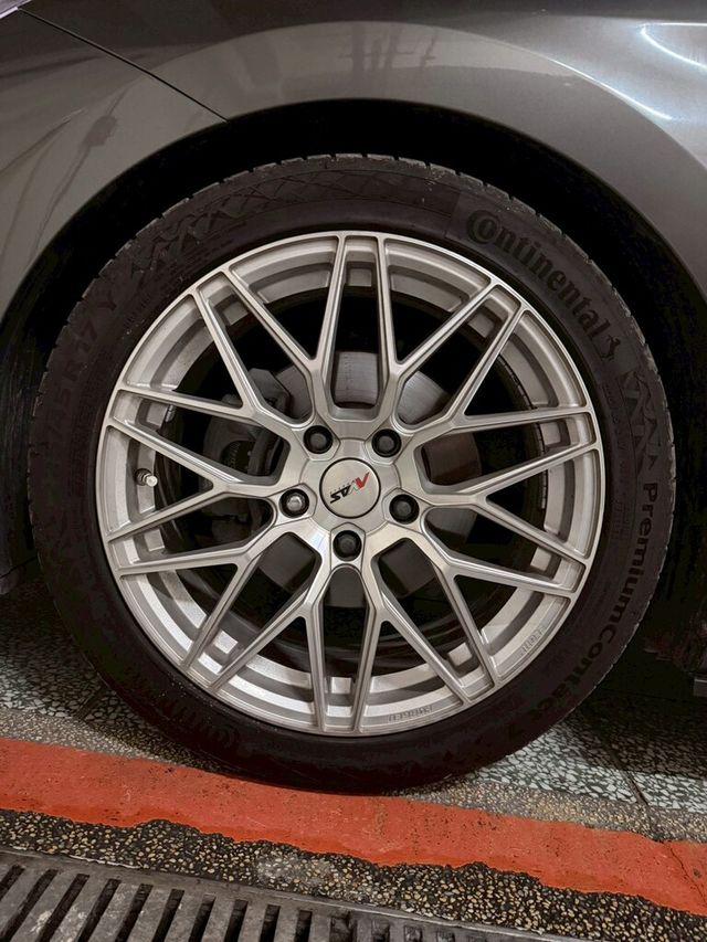 HYUNDAI現代 ELANTRA  第9張相片