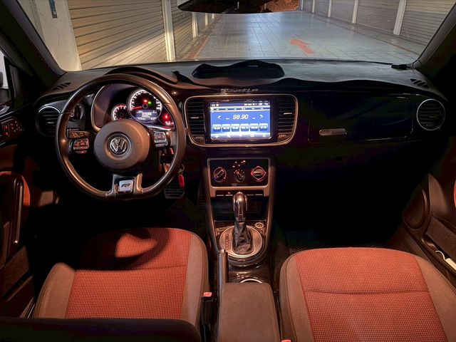 VOLKSWAGEN福斯 BEETLE  第8張相片