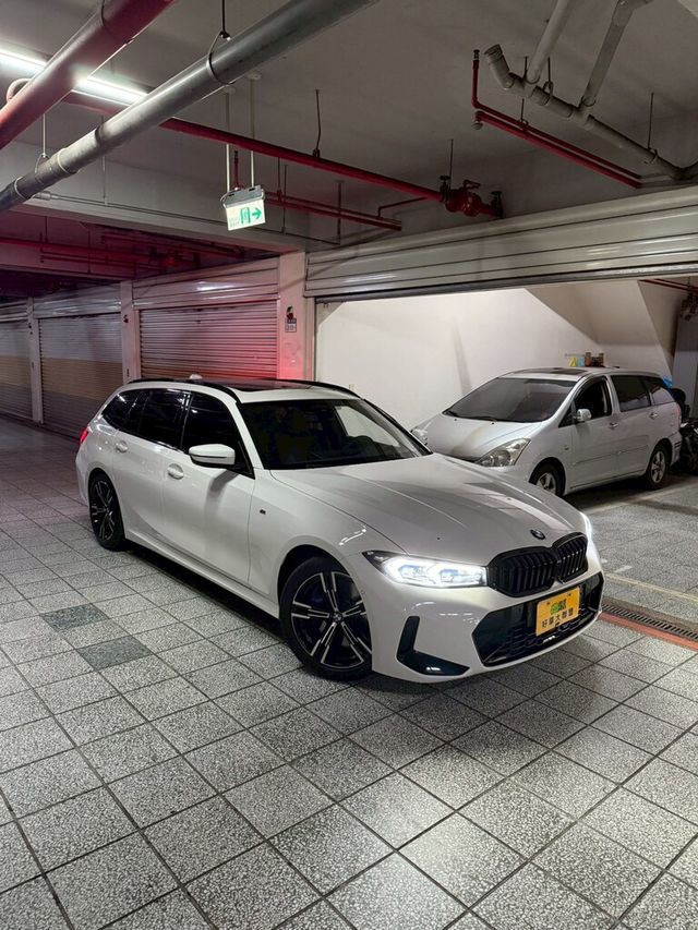 BMW寶馬 320I TOURING  第2張相片