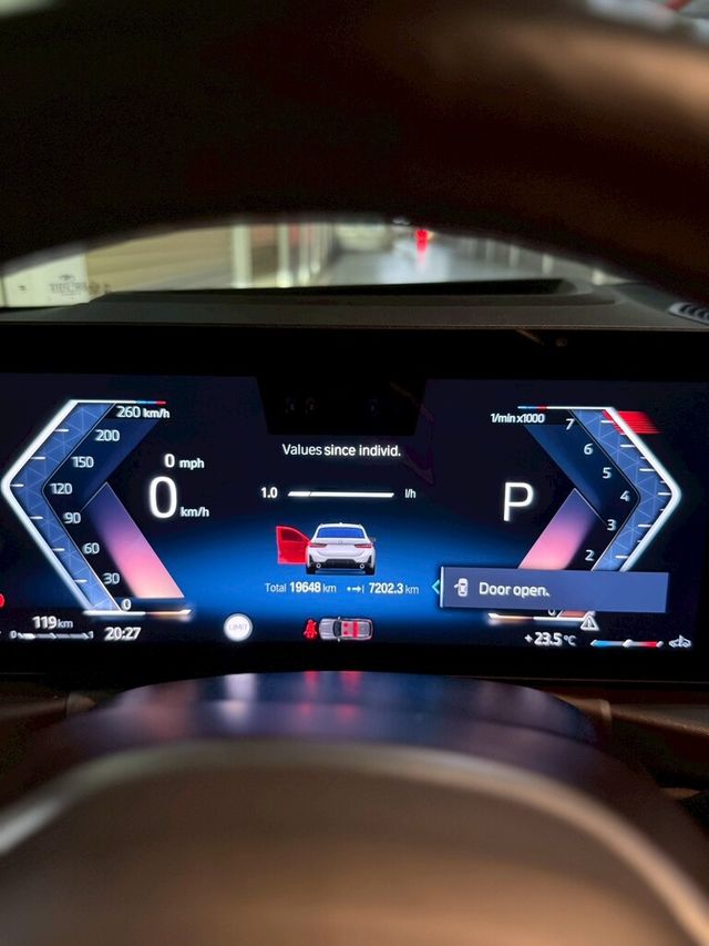 BMW寶馬 320I TOURING  第12張相片