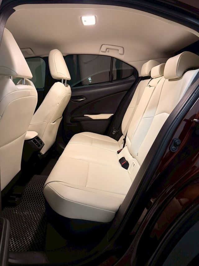 LEXUS凌志 UX250H  第7張相片