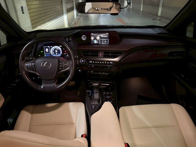 LEXUS凌志 UX250H  第8張相片