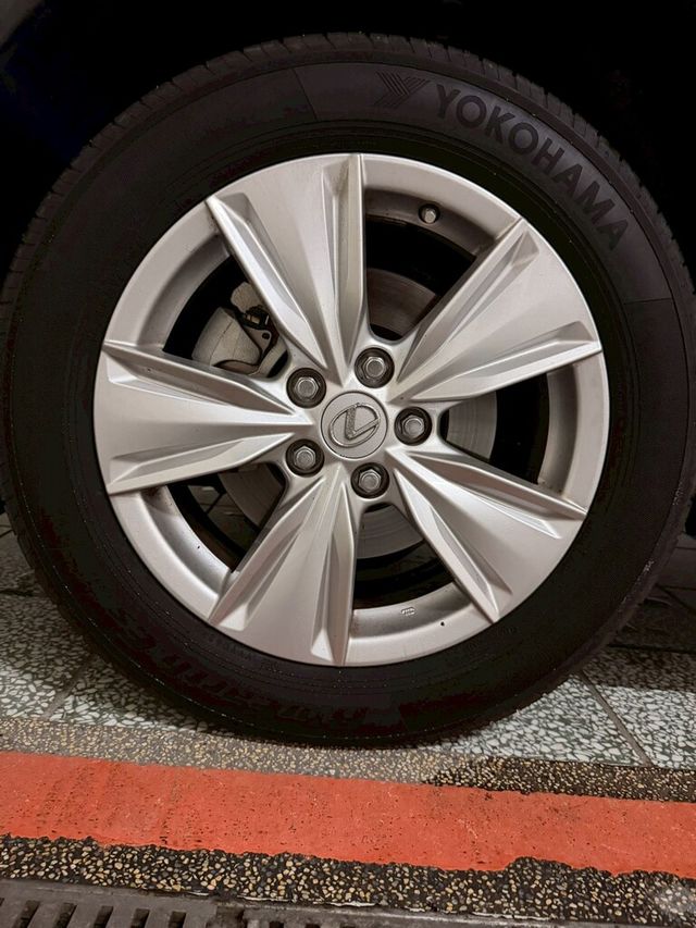 LEXUS凌志 UX250H  第9張相片