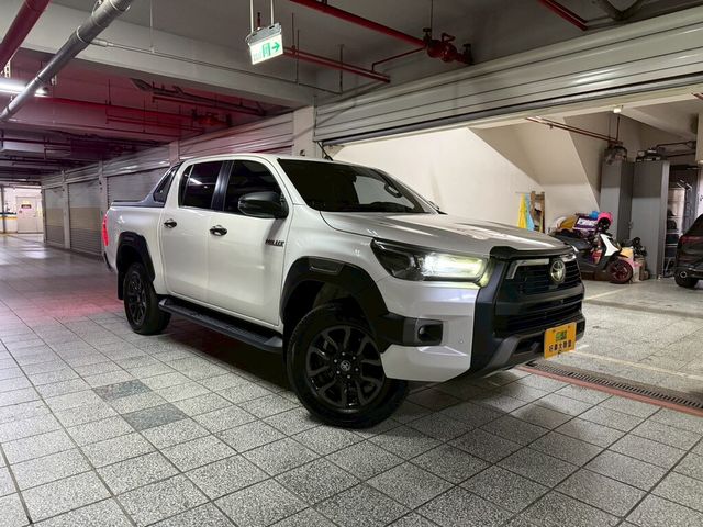 TOYOTA豐田 HILUX  第1張相片