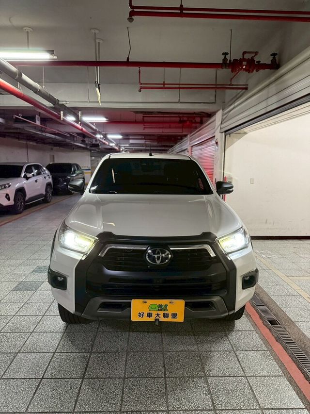 TOYOTA豐田 HILUX  第3張相片