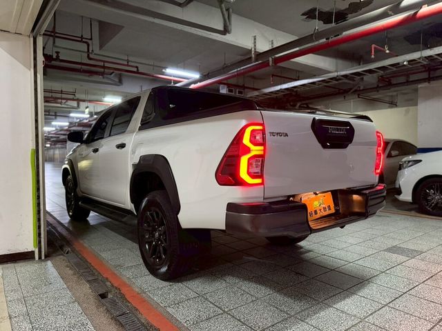 TOYOTA豐田 HILUX  第5張相片